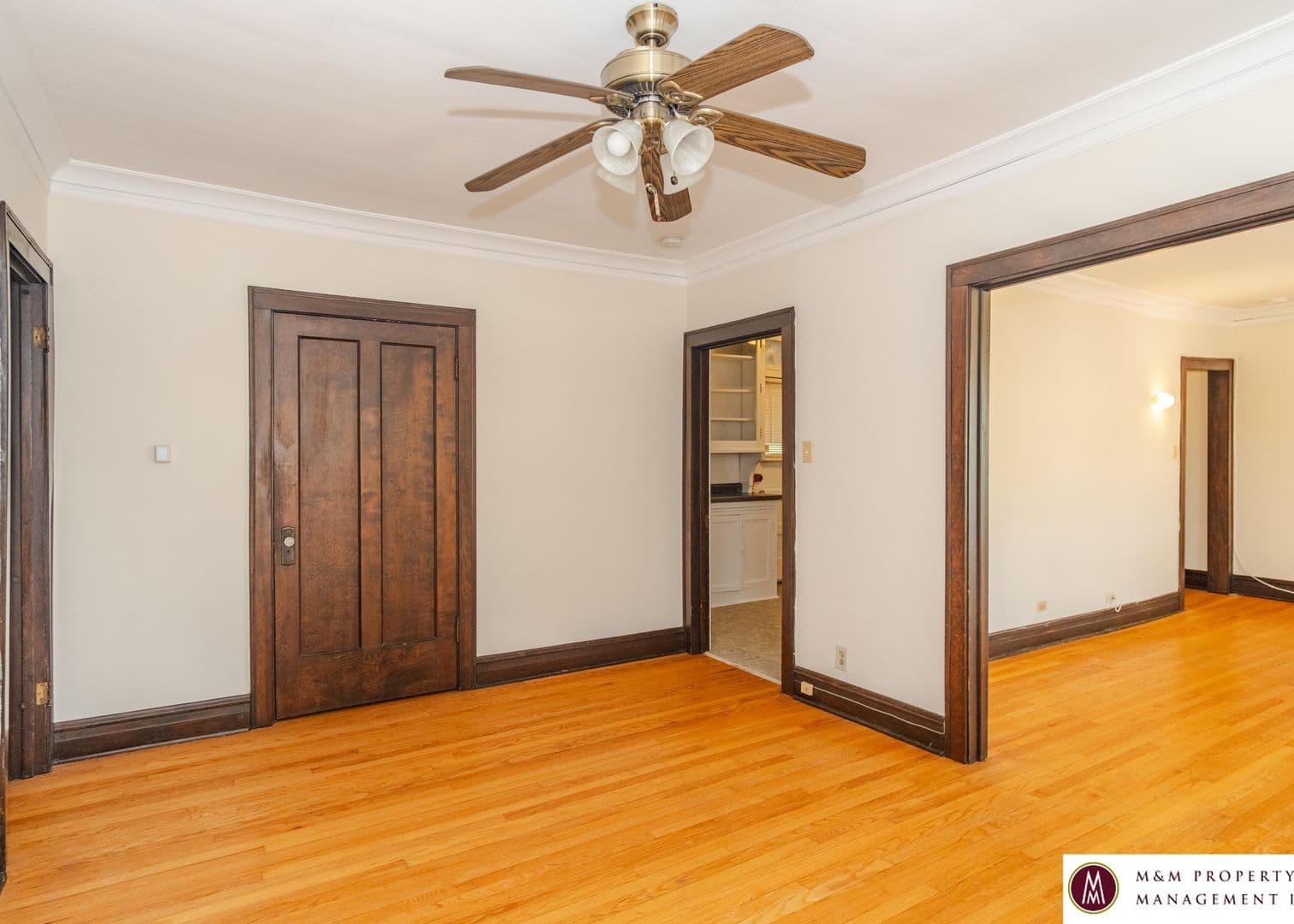Oak Park Apartment: 327 Harrison