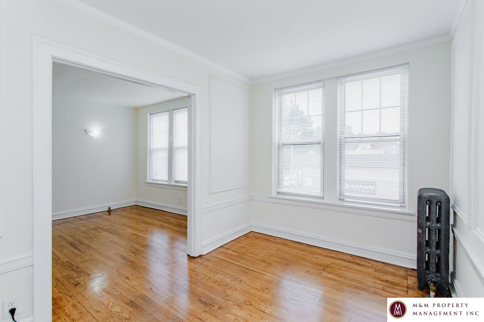 Oak Park Apartment: 437 S. Kenilworth