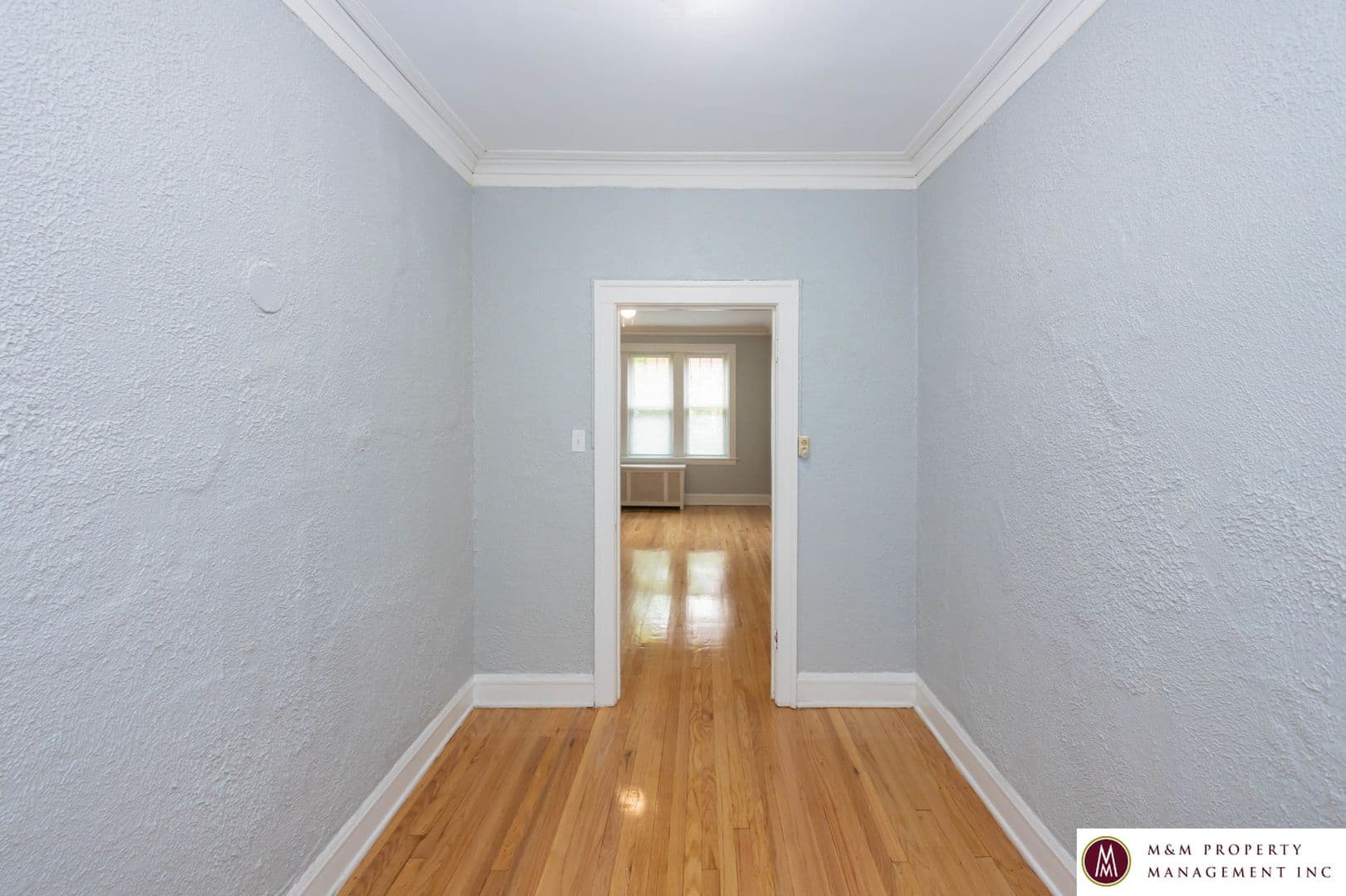 Oak Park Apartment: 458 Washington Blvd