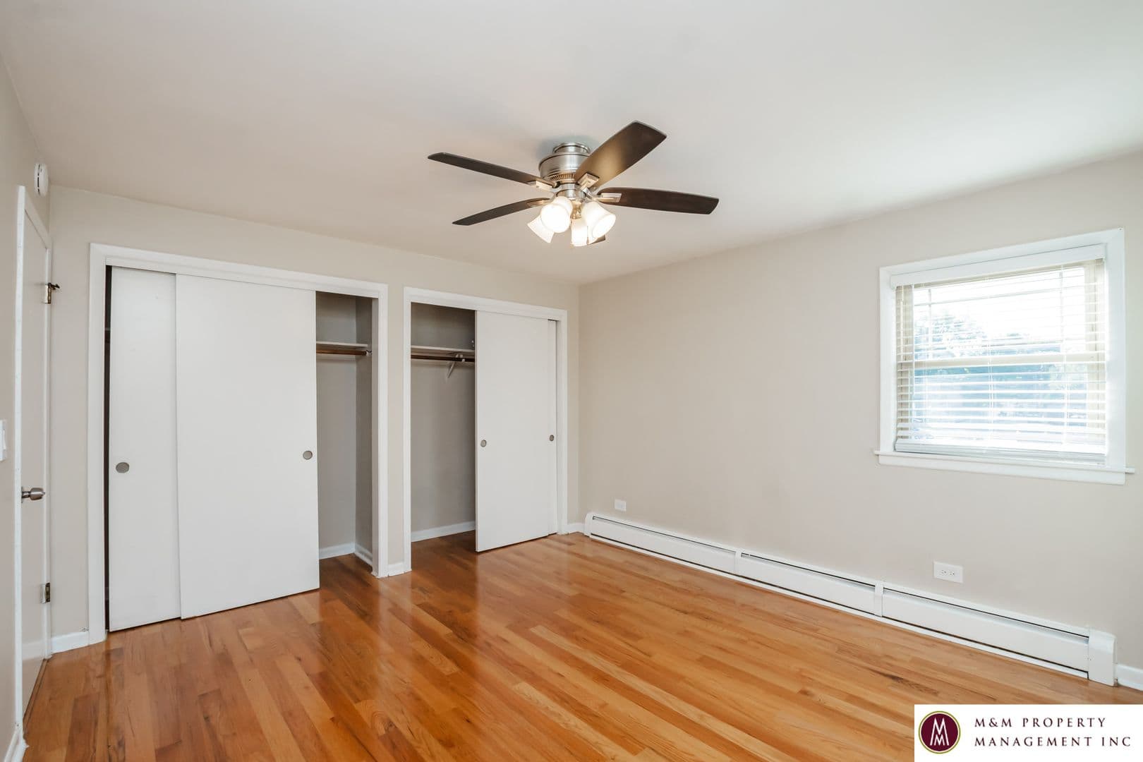 Oak Park Apartment: 432 Clinton