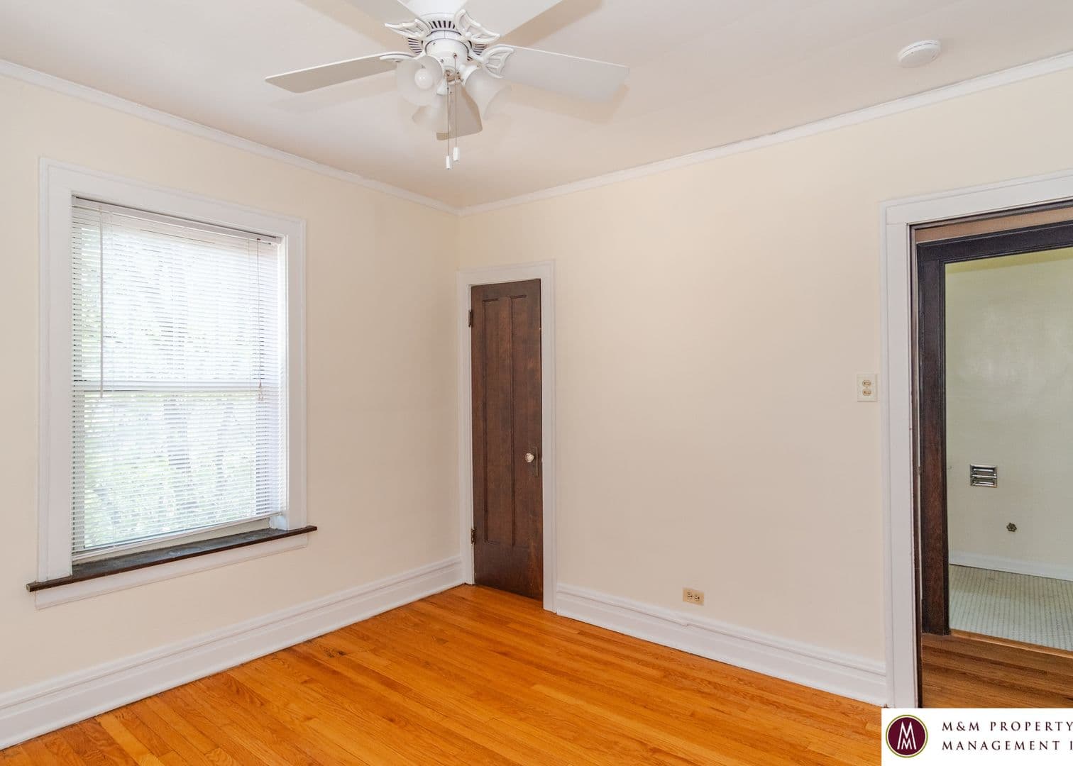 Oak Park Apartment: 327 Harrison