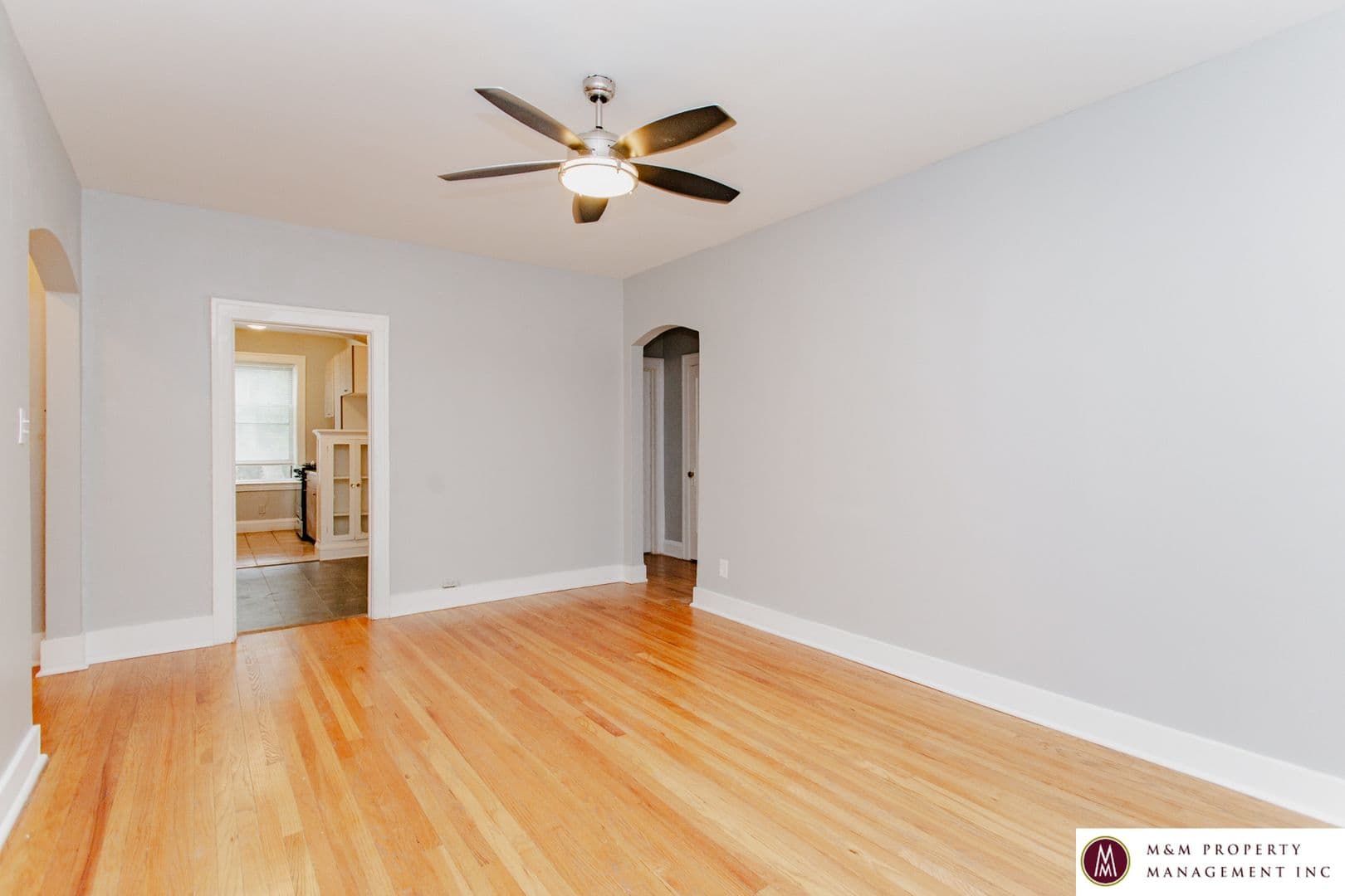 Oak Park Apartment: 458 Washington Blvd