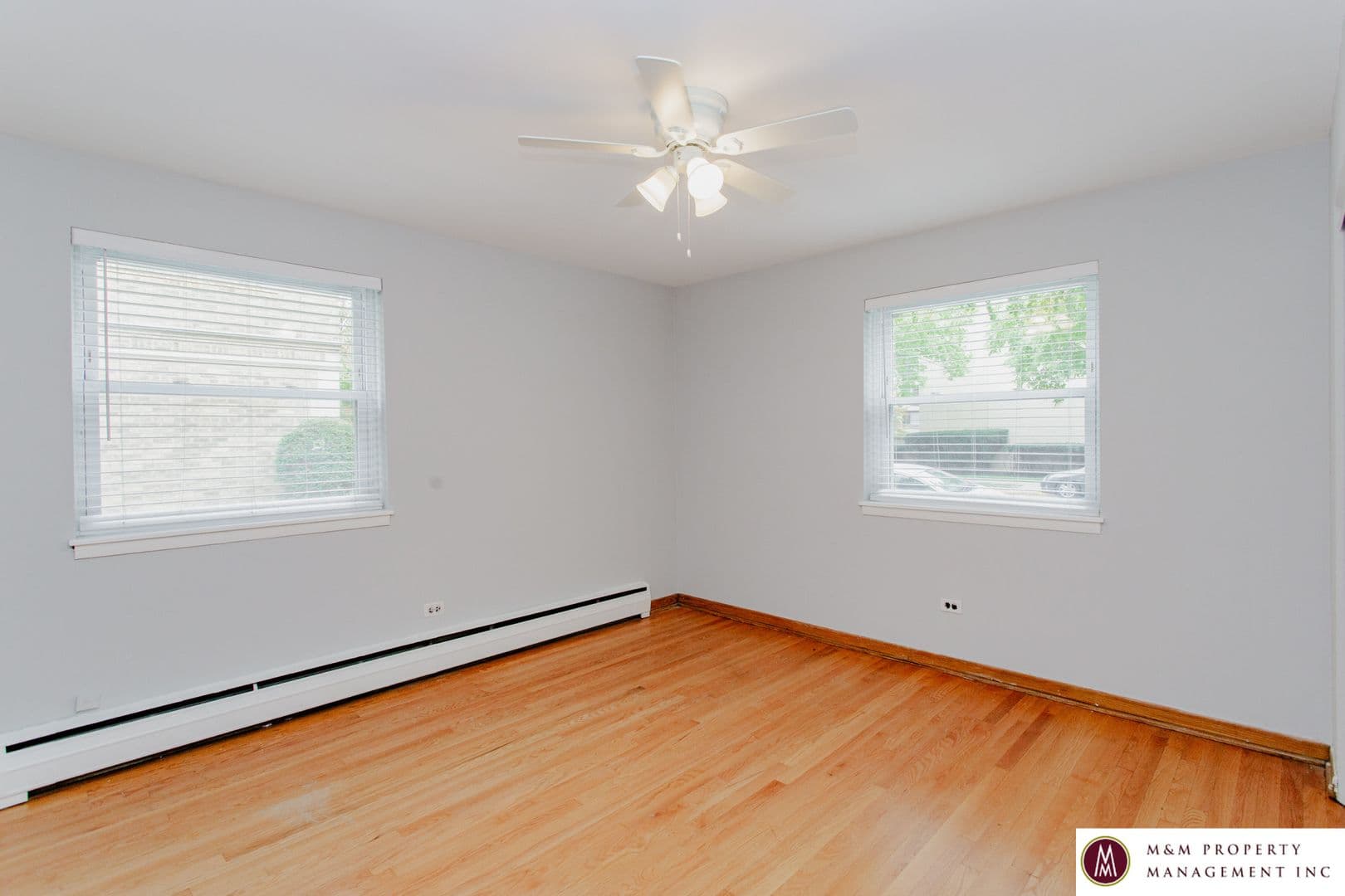 Oak Park Apartment: 1032 Washington