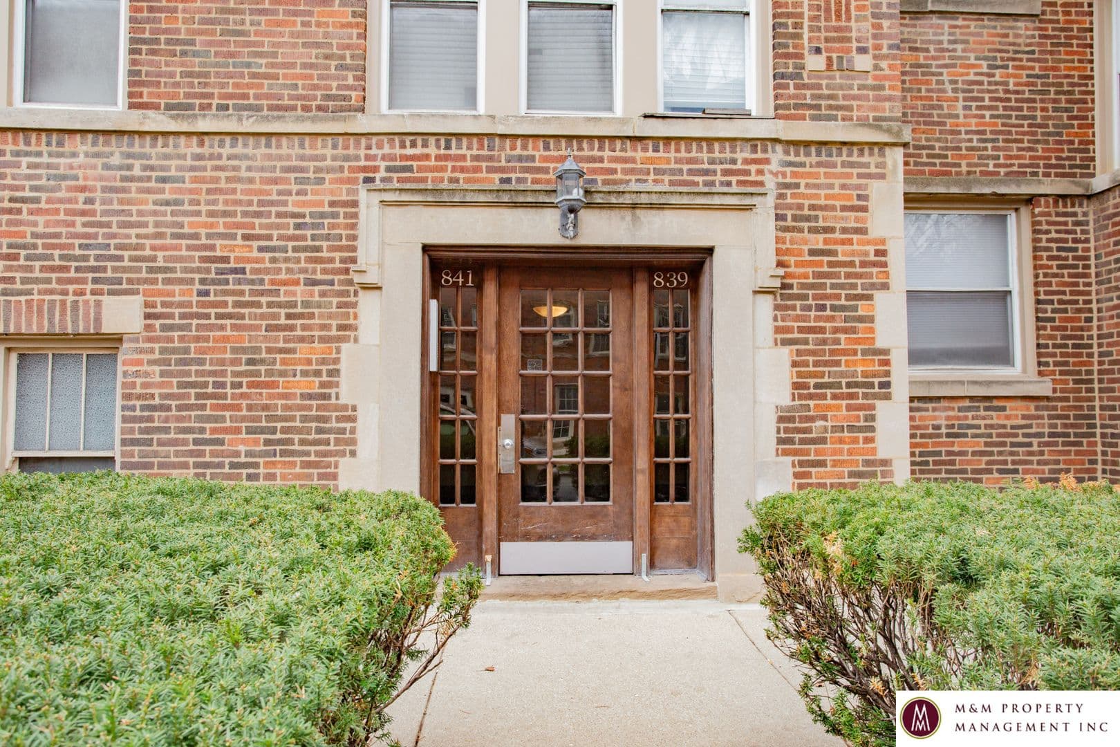 Oak Park Apartment: 628 Harrison