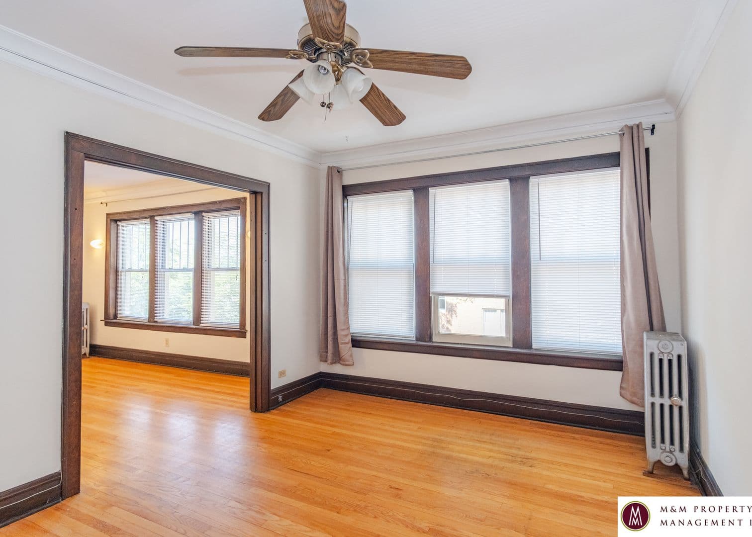 Oak Park Apartment: 327 Harrison