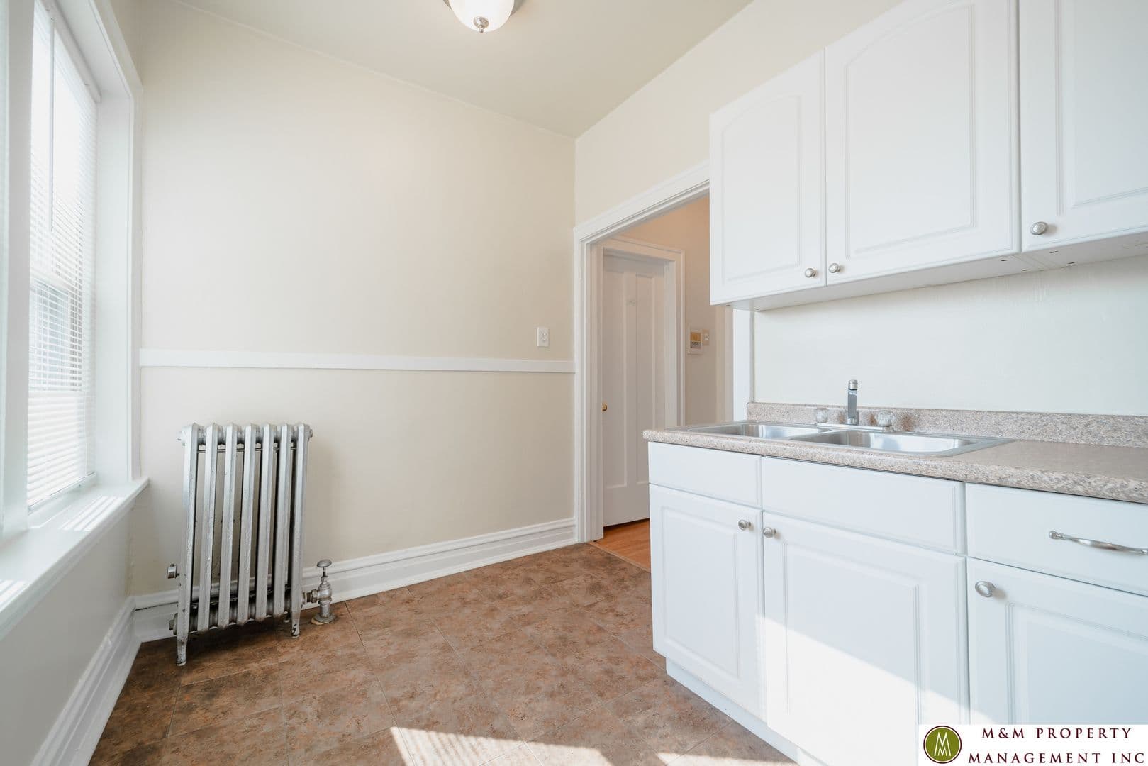Oak Park Apartment: 645 Madison