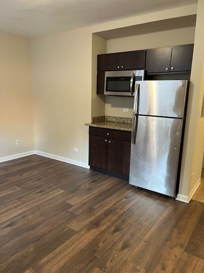 Oak Park Apartment: 1116 Washington BLVD