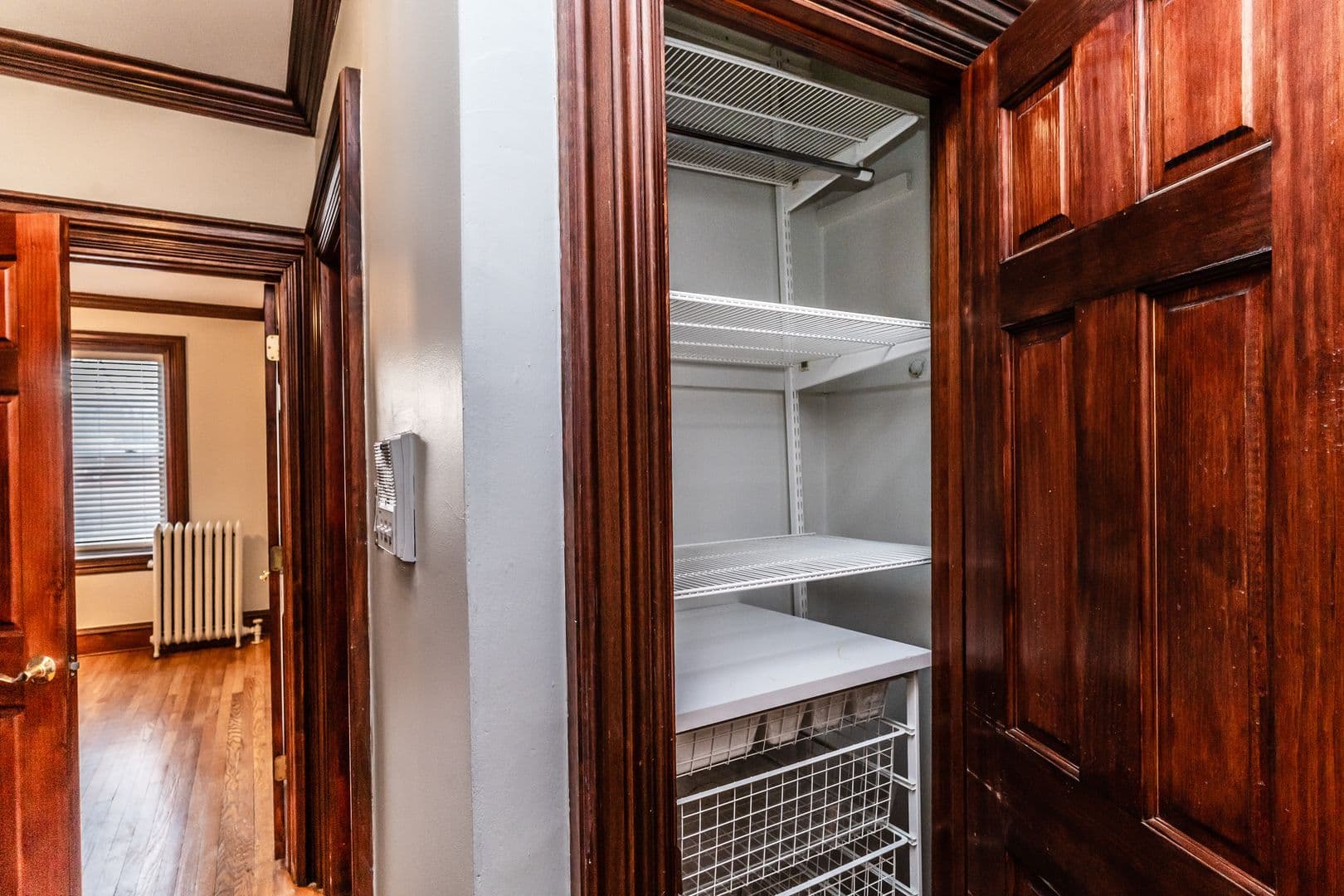 Oak Park Apartment: 628 Harrison