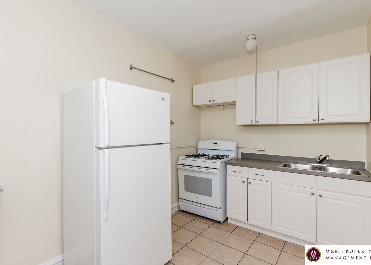 Oak Park Apartment: 901 S. Clinton