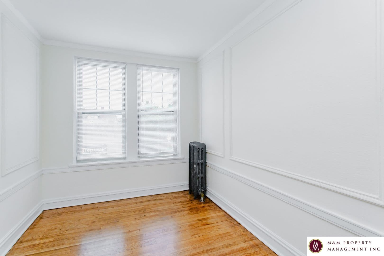 Oak Park Apartment: 437 S. Kenilworth