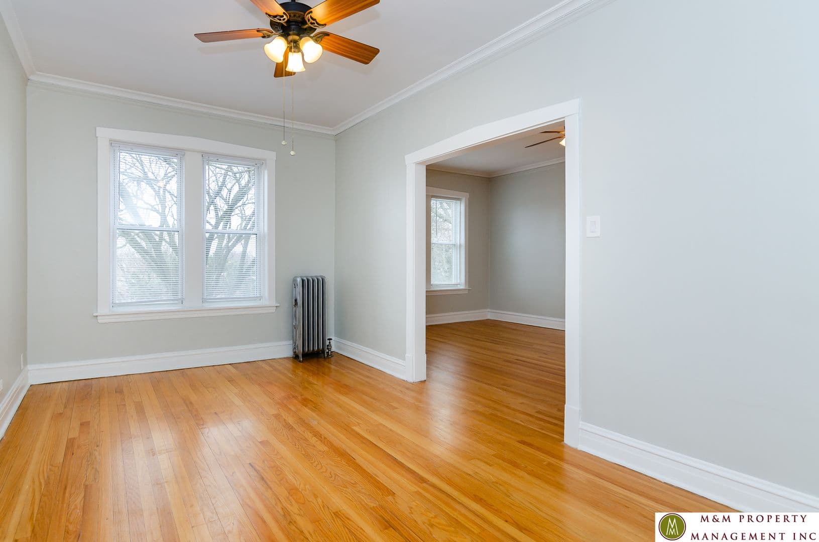 Oak Park Apartment: 944 S. Oak Park Avenue