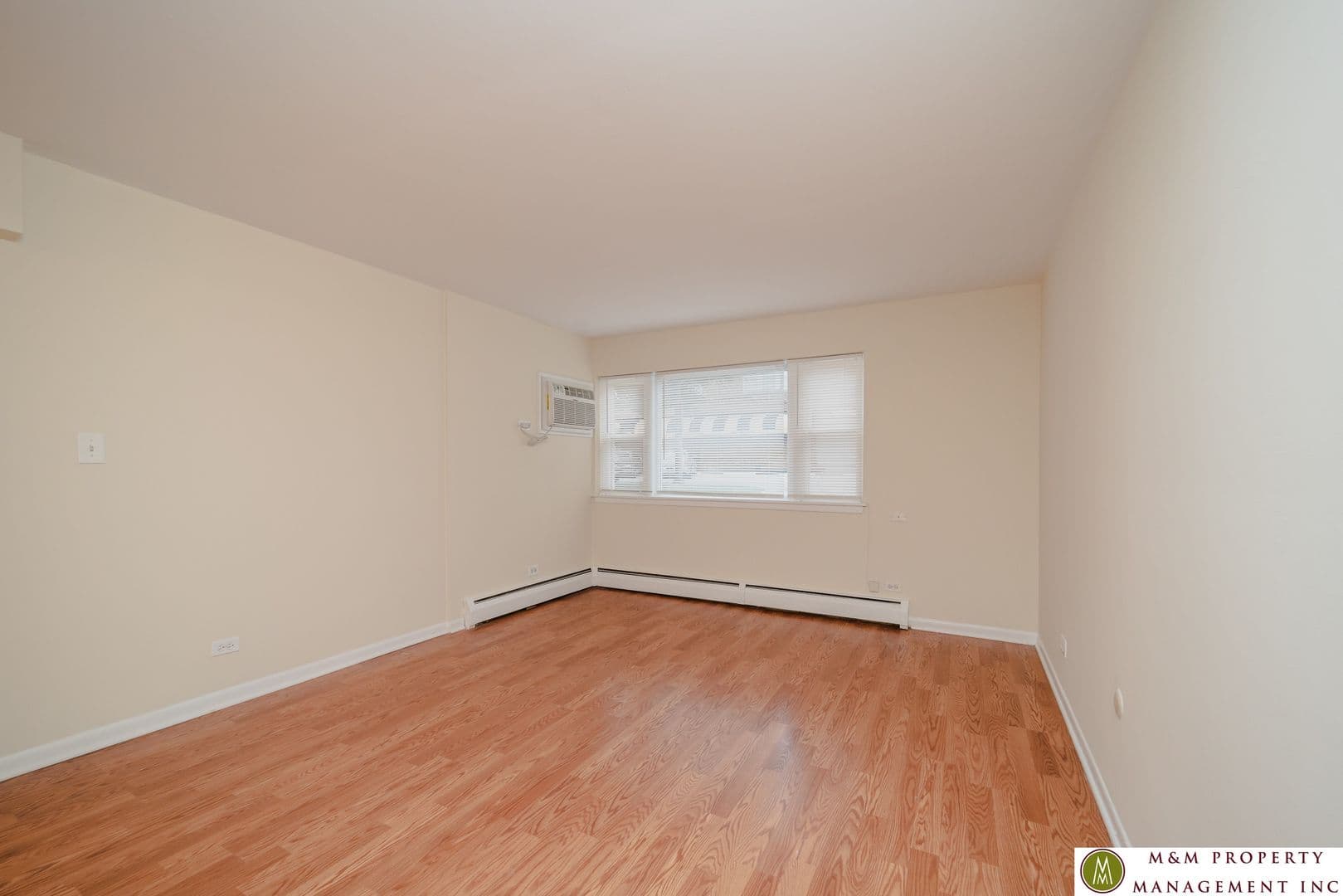 Forest Park Apartment: 1140 S. Dunlop