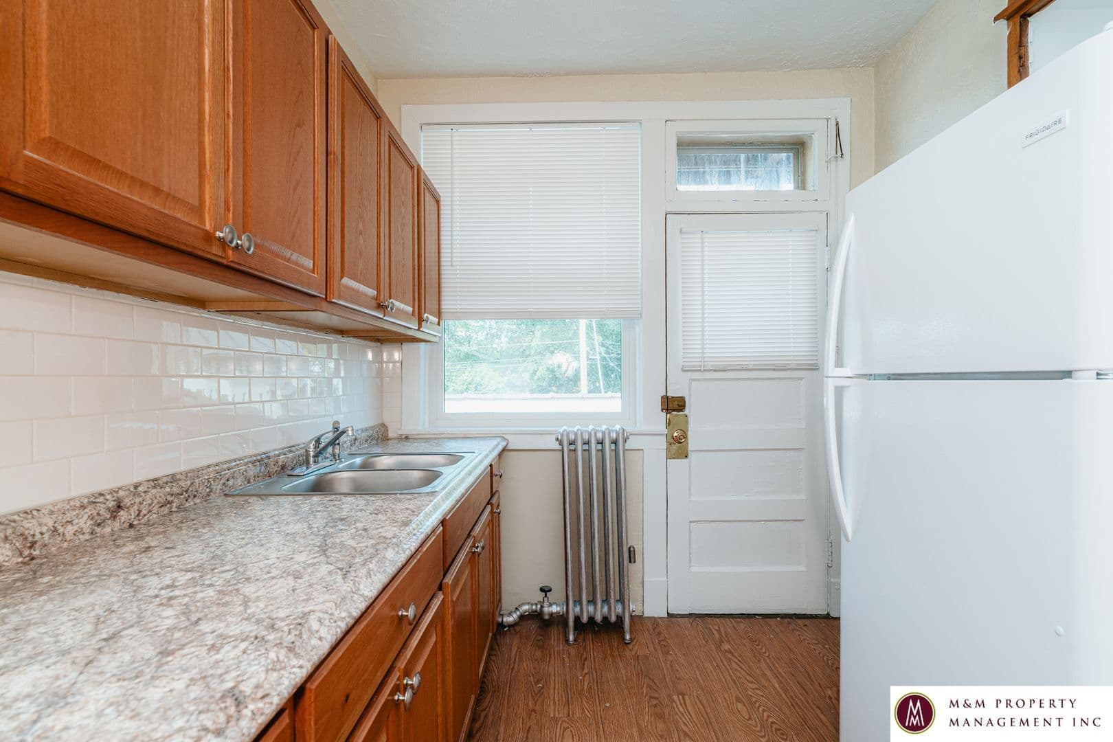 Oak Park Apartment: 817 S. Oak Park Ave.