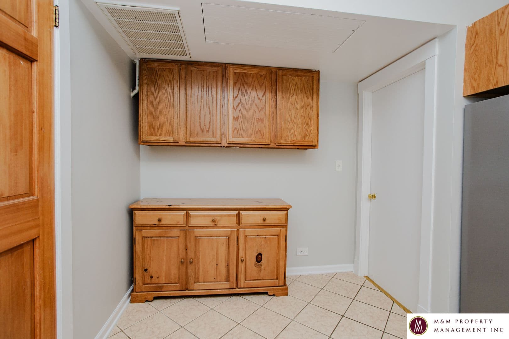 Oak Park Apartment: 101 N. Marion Street