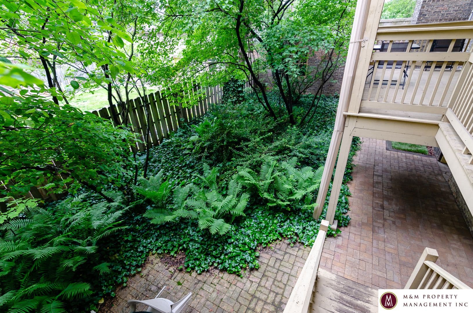 Oak Park Apartment: 319 Harrison