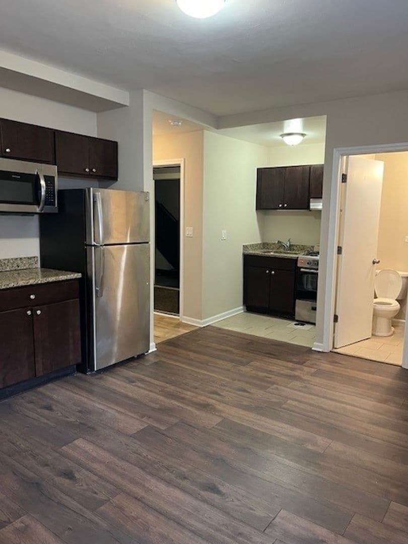 Oak Park Apartment: 1116 Washington BLVD