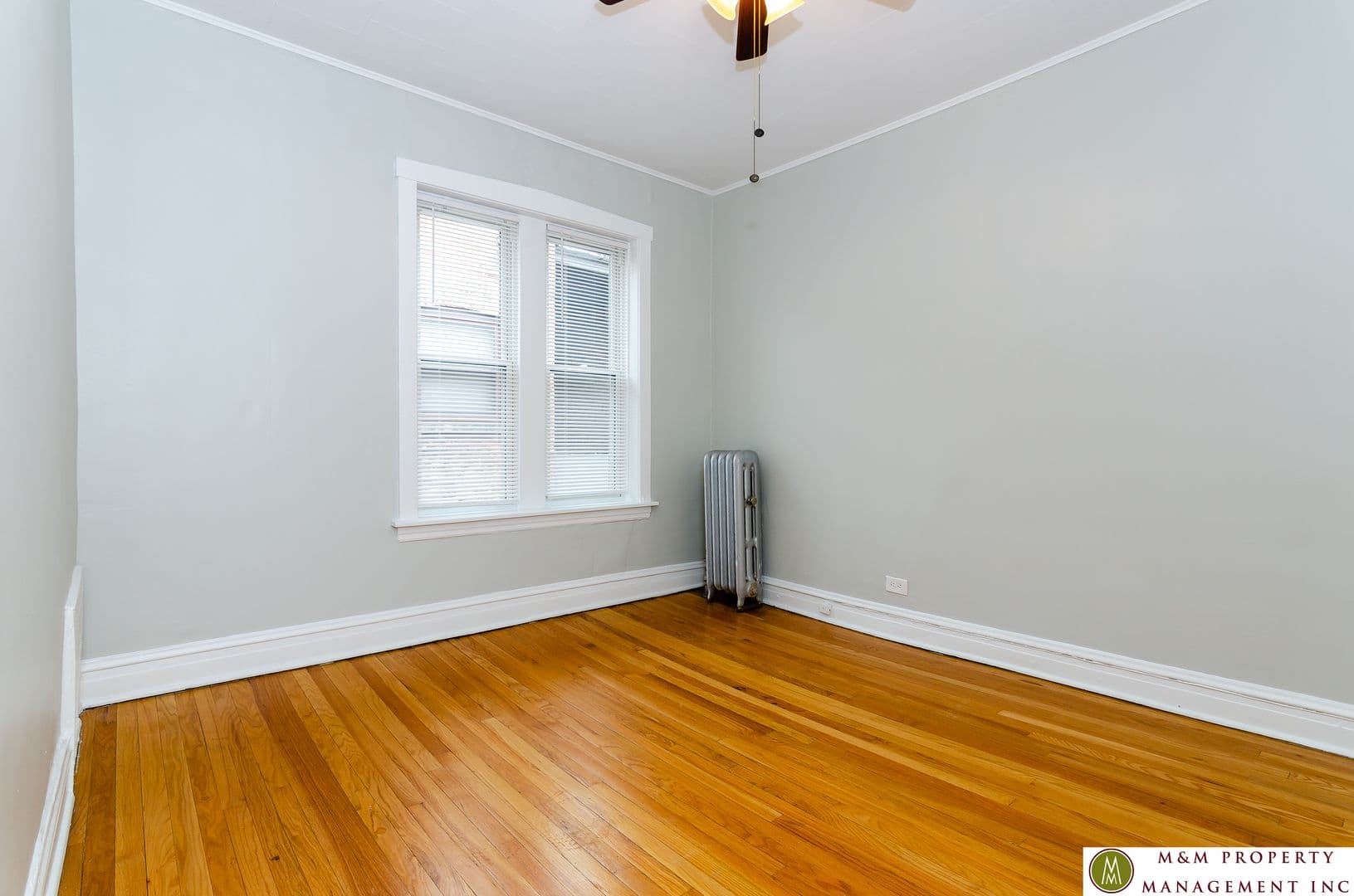 Oak Park Apartment: 944 S. Oak Park Avenue