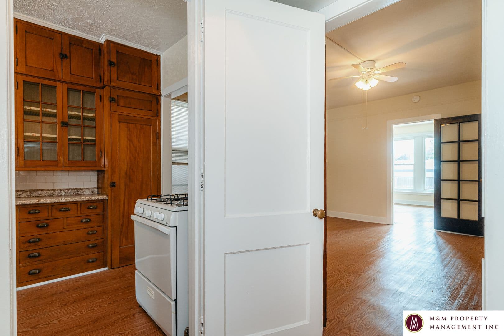 Oak Park Apartment: 817 S. Oak Park Ave.