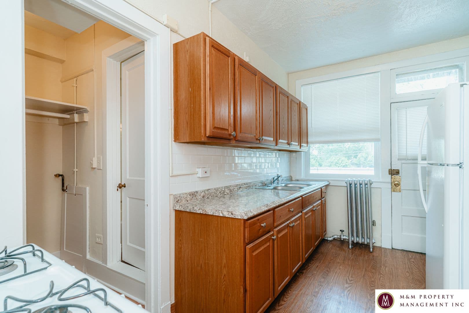 Oak Park Apartment: 817 S. Oak Park Ave.