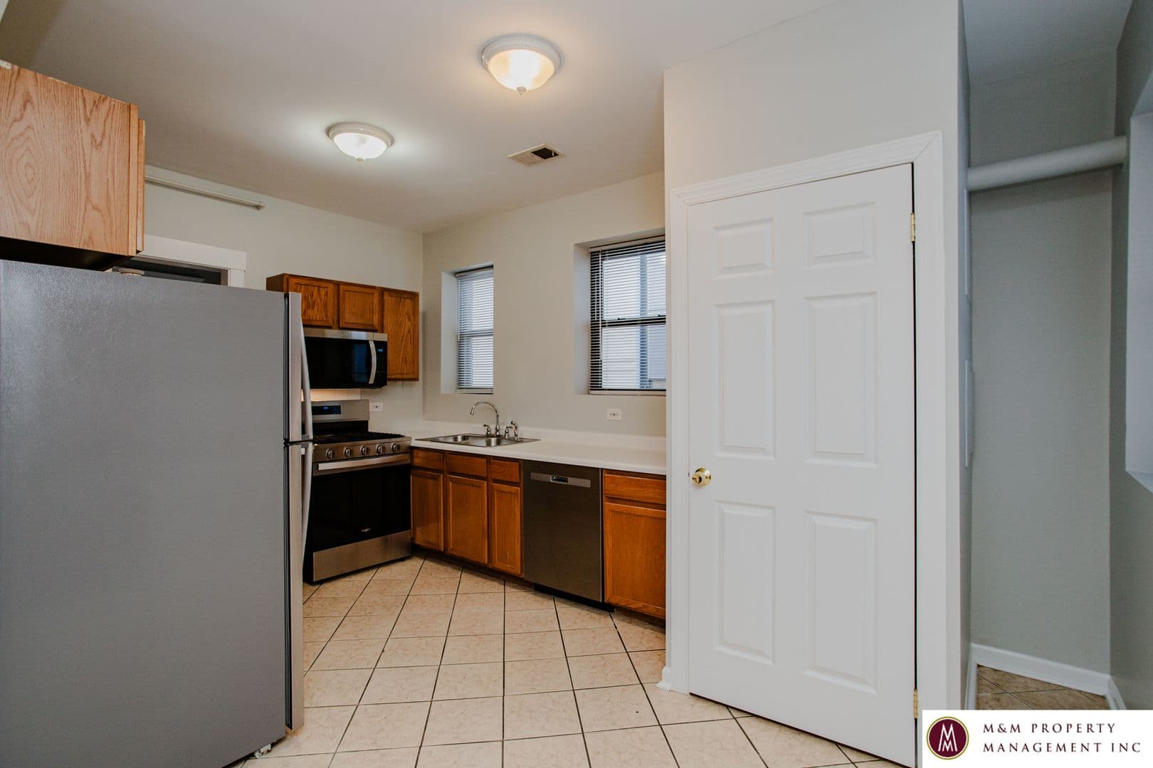 Oak Park Apartment: 101 N. Marion Street