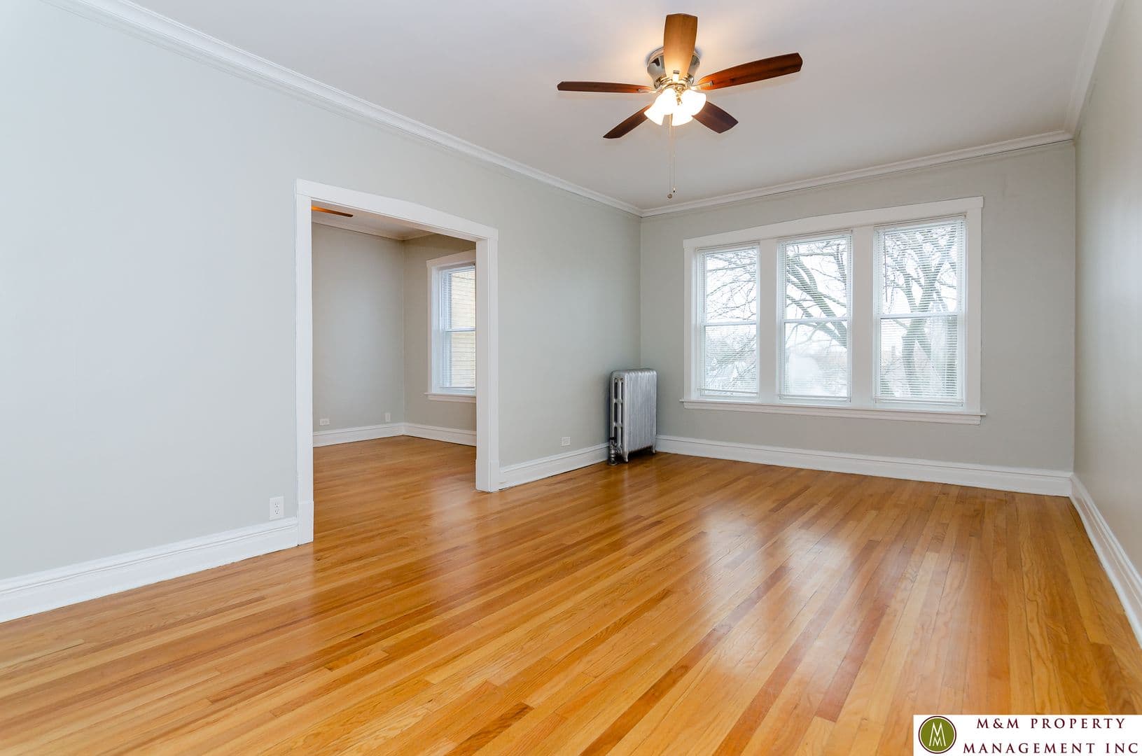 Oak Park Apartment: 944 S. Oak Park Avenue