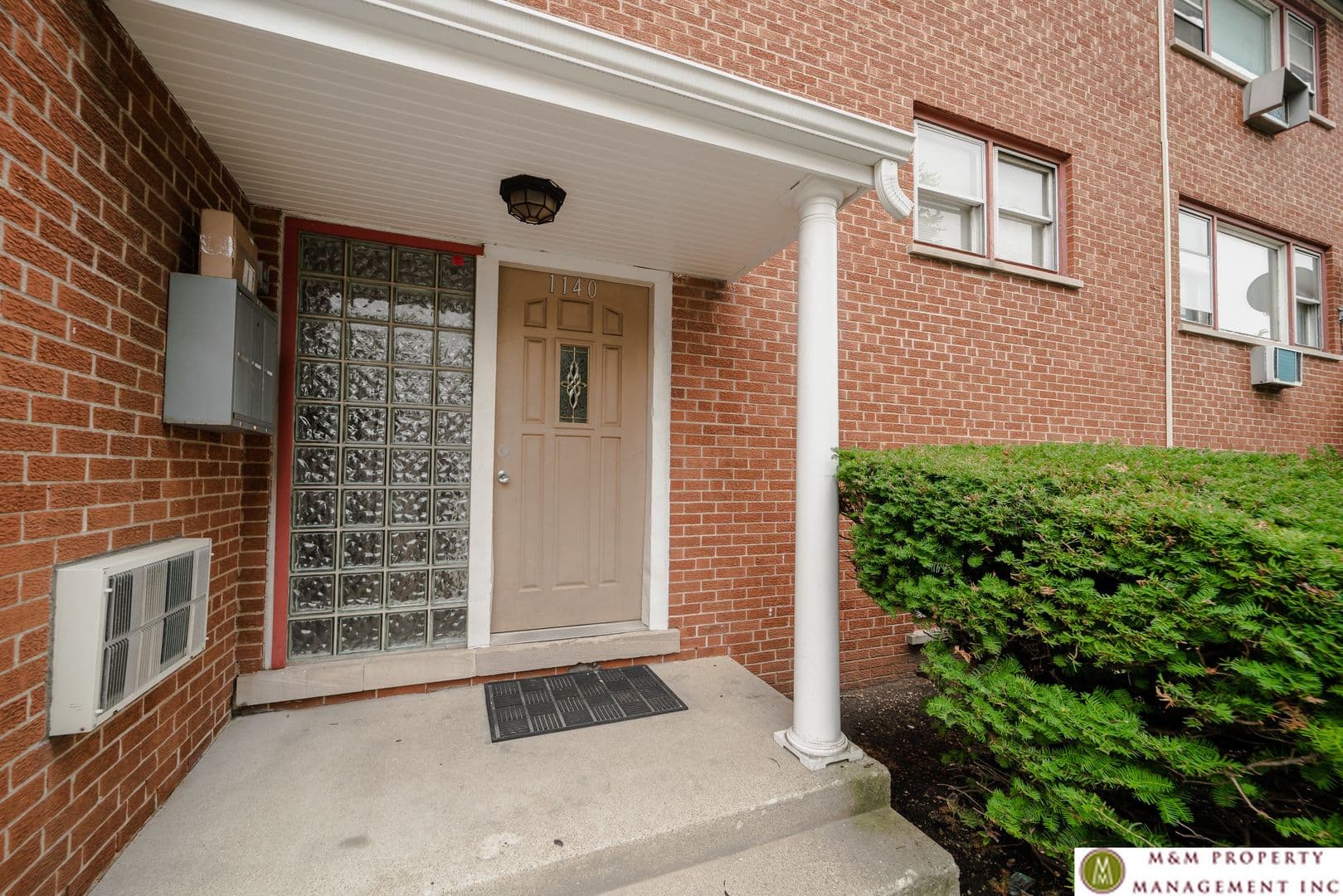 Forest Park Apartment: 1140 S. Dunlop