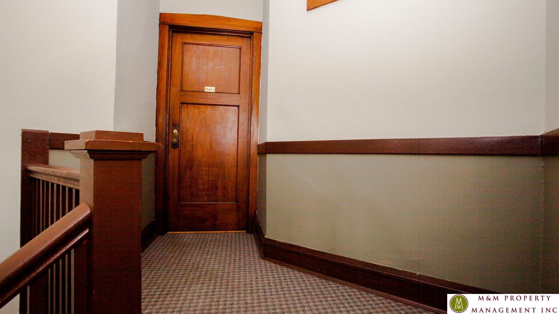 Oak Park Apartment: 255 S. Maple