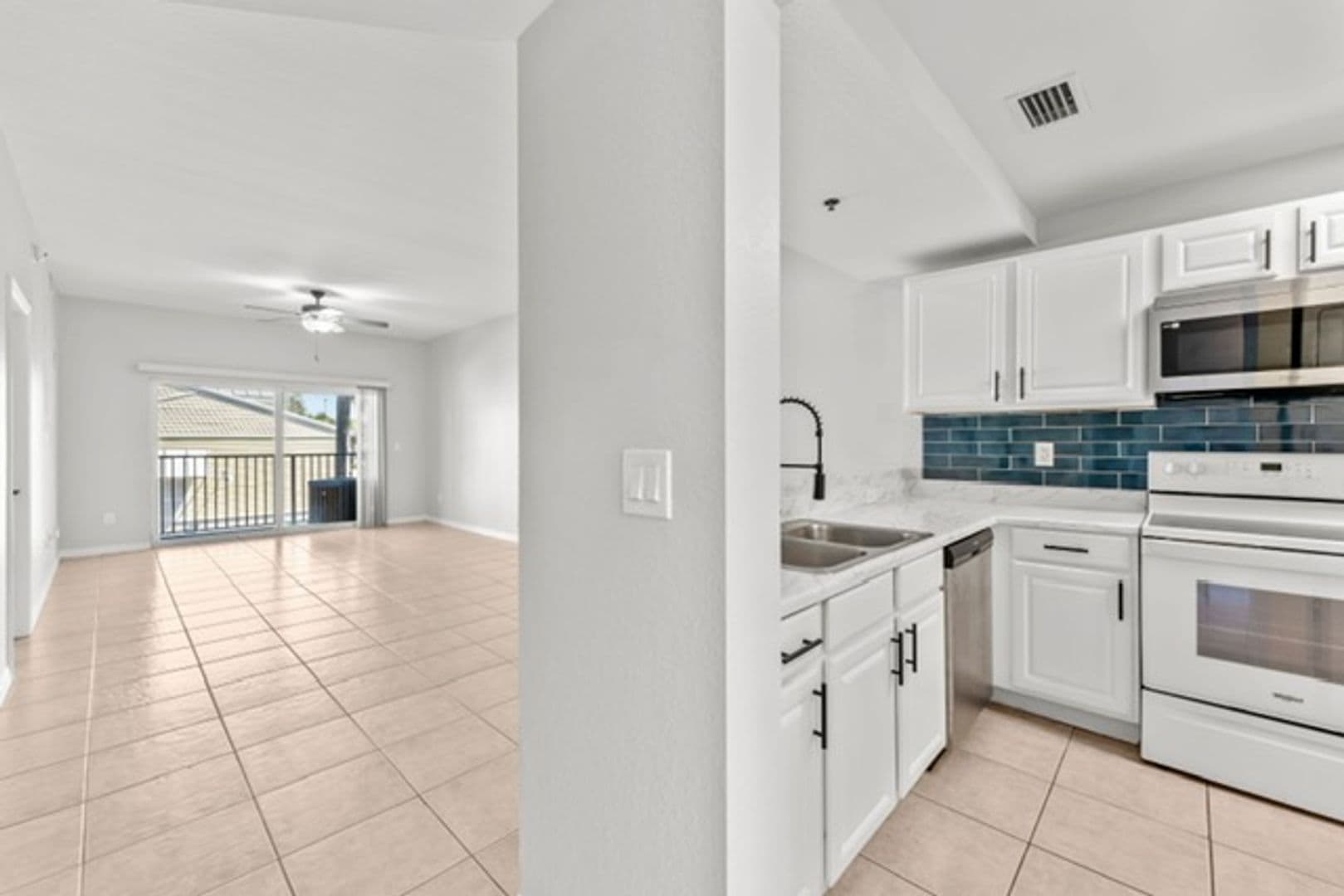 Daytona Beach Shores Apartment: 100 Browning Ave