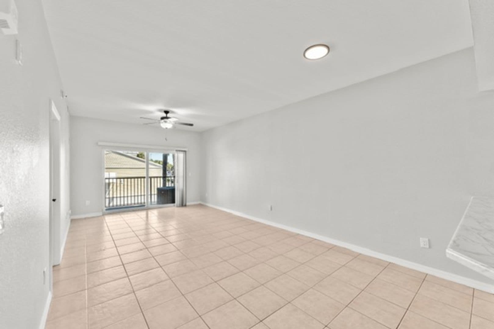 Daytona Beach Shores Apartment: 100 Browning Ave
