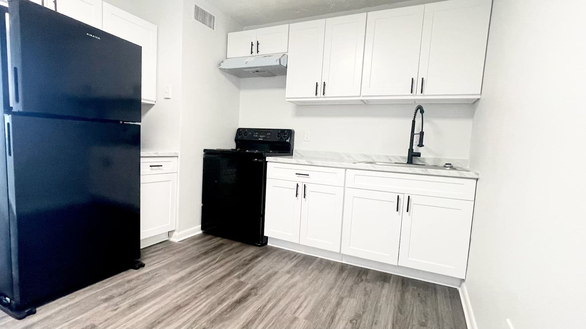 Jacksonville Apartment: 6595 San Juan Avenue