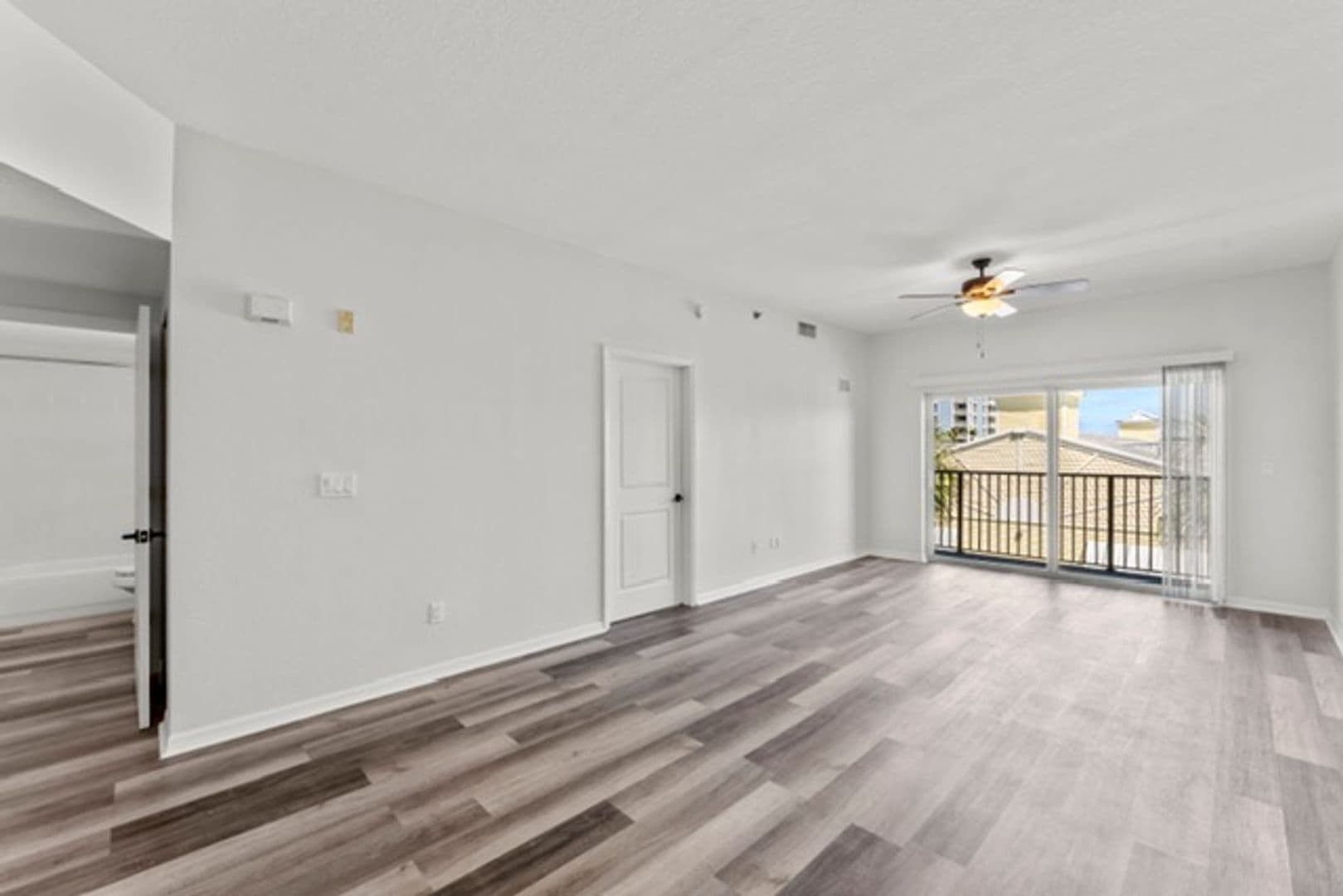 Daytona Beach Shores Apartment: 100 Browning Ave