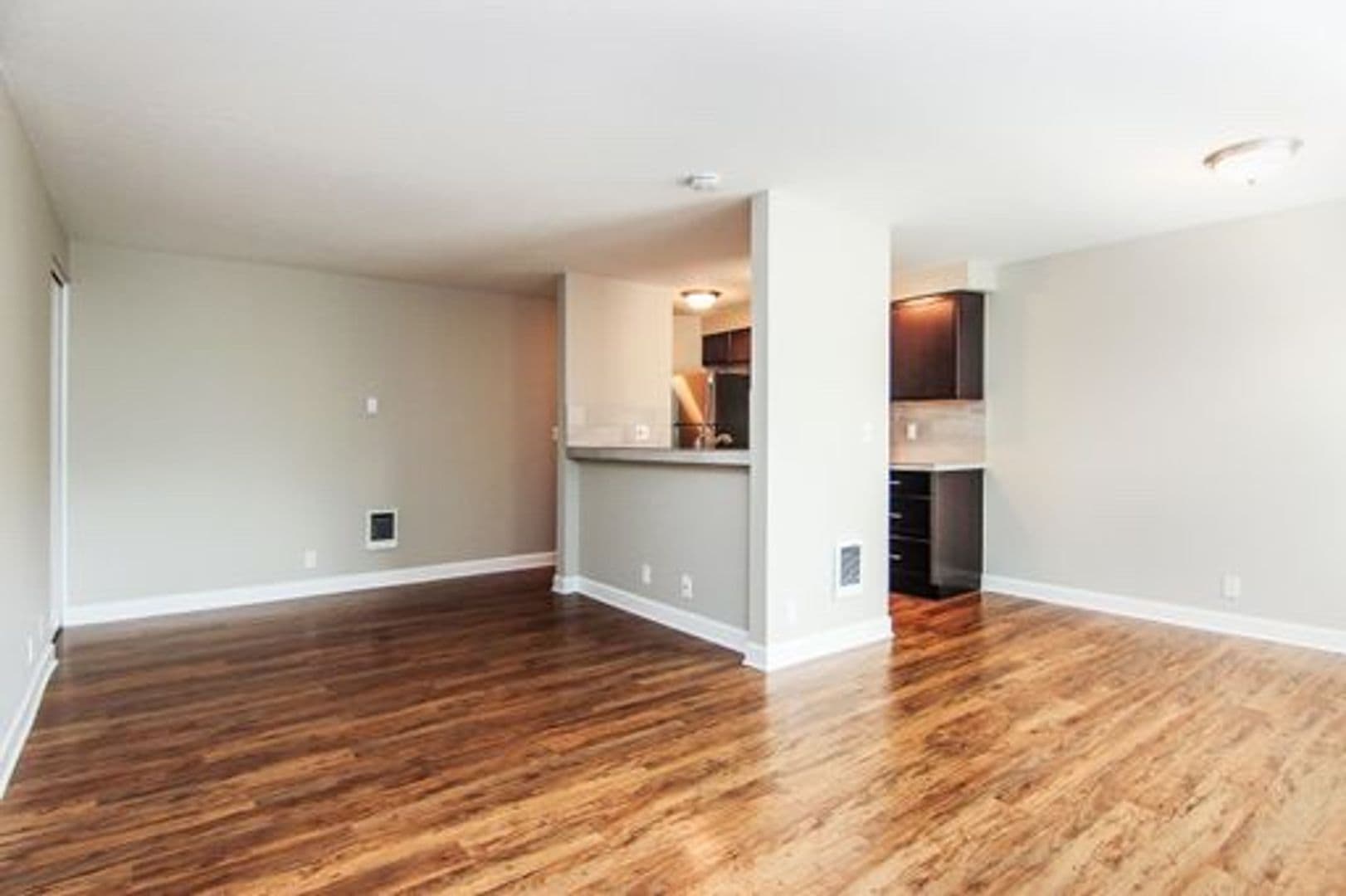 Portland Apartment: 7938-7960 SW 35th Ave