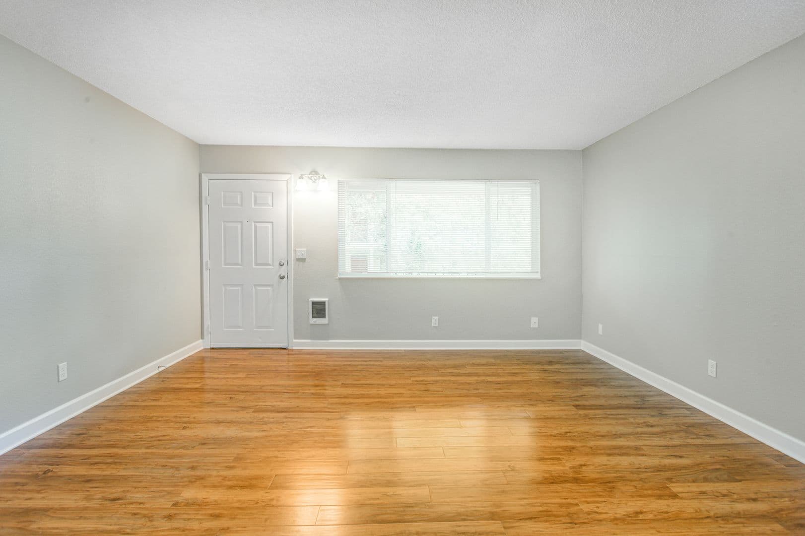 Milwaukie Apartment: 13306 SE Linden Ln