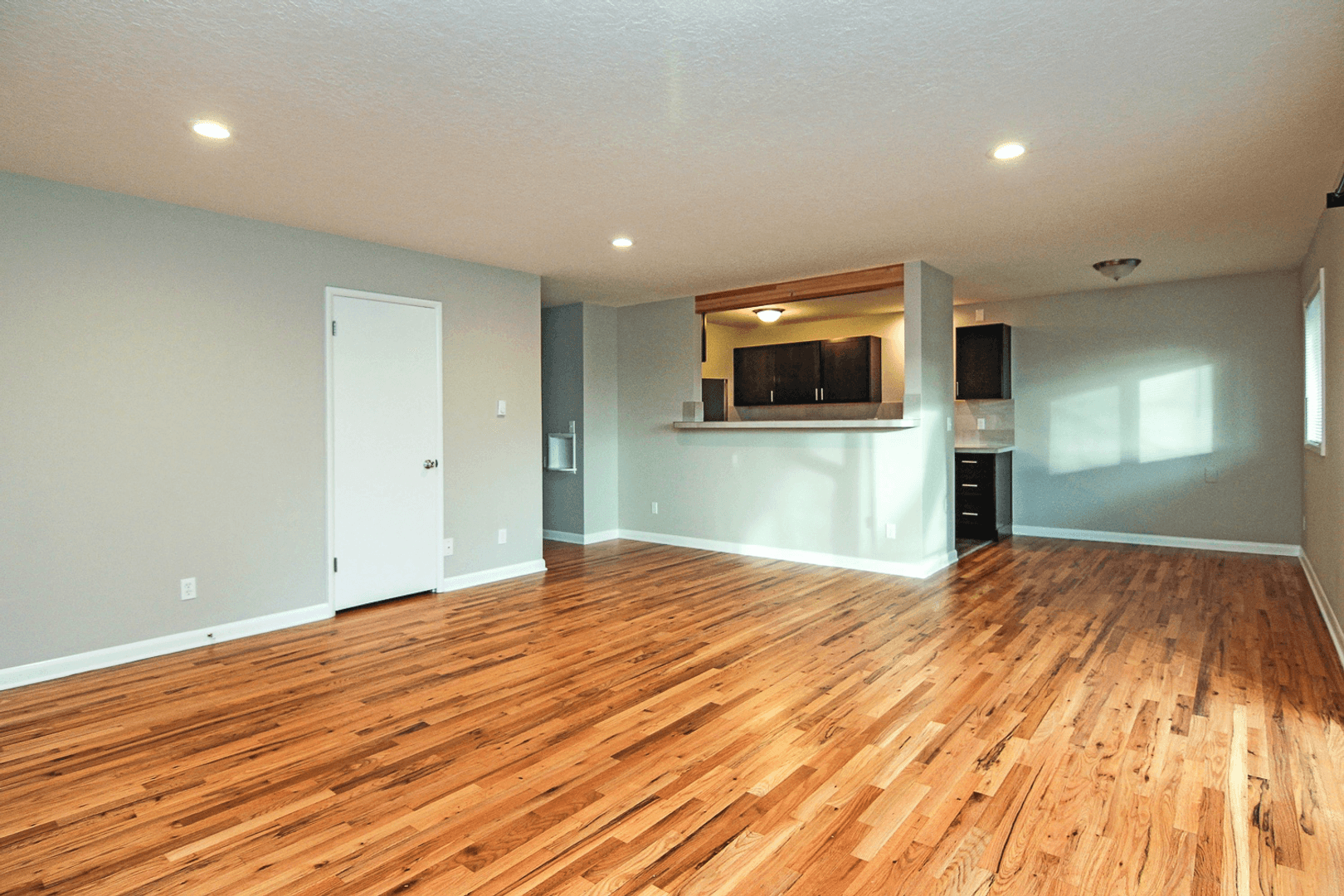 Portland Apartment: 8805 SW Cashmur