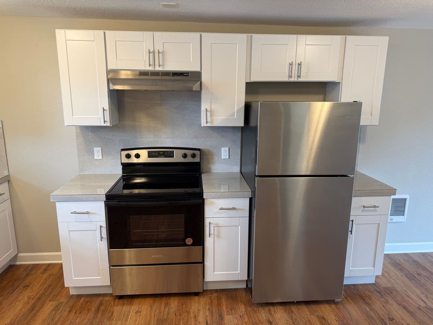 McMinnville Apartment: 605 NW Adams St.