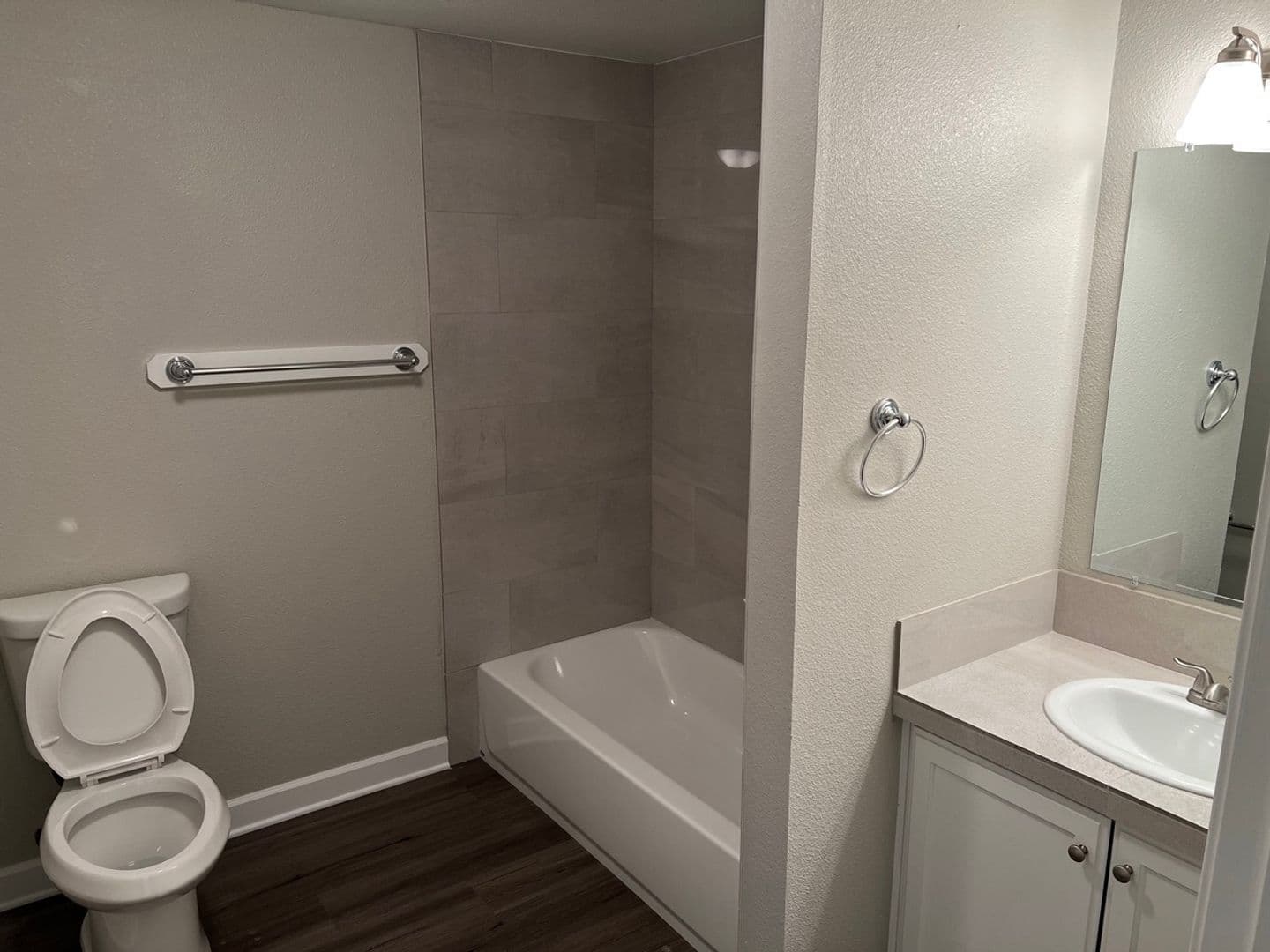 Forest Grove Apartment: 3007 22nd Pl