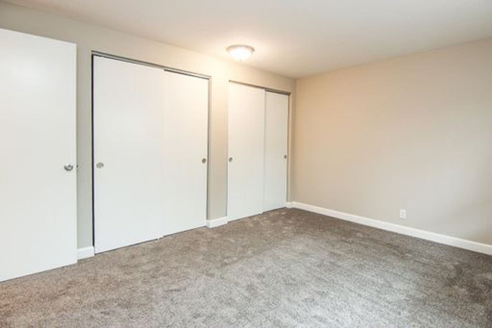 Portland Apartment: 7938-7960 SW 35th Ave
