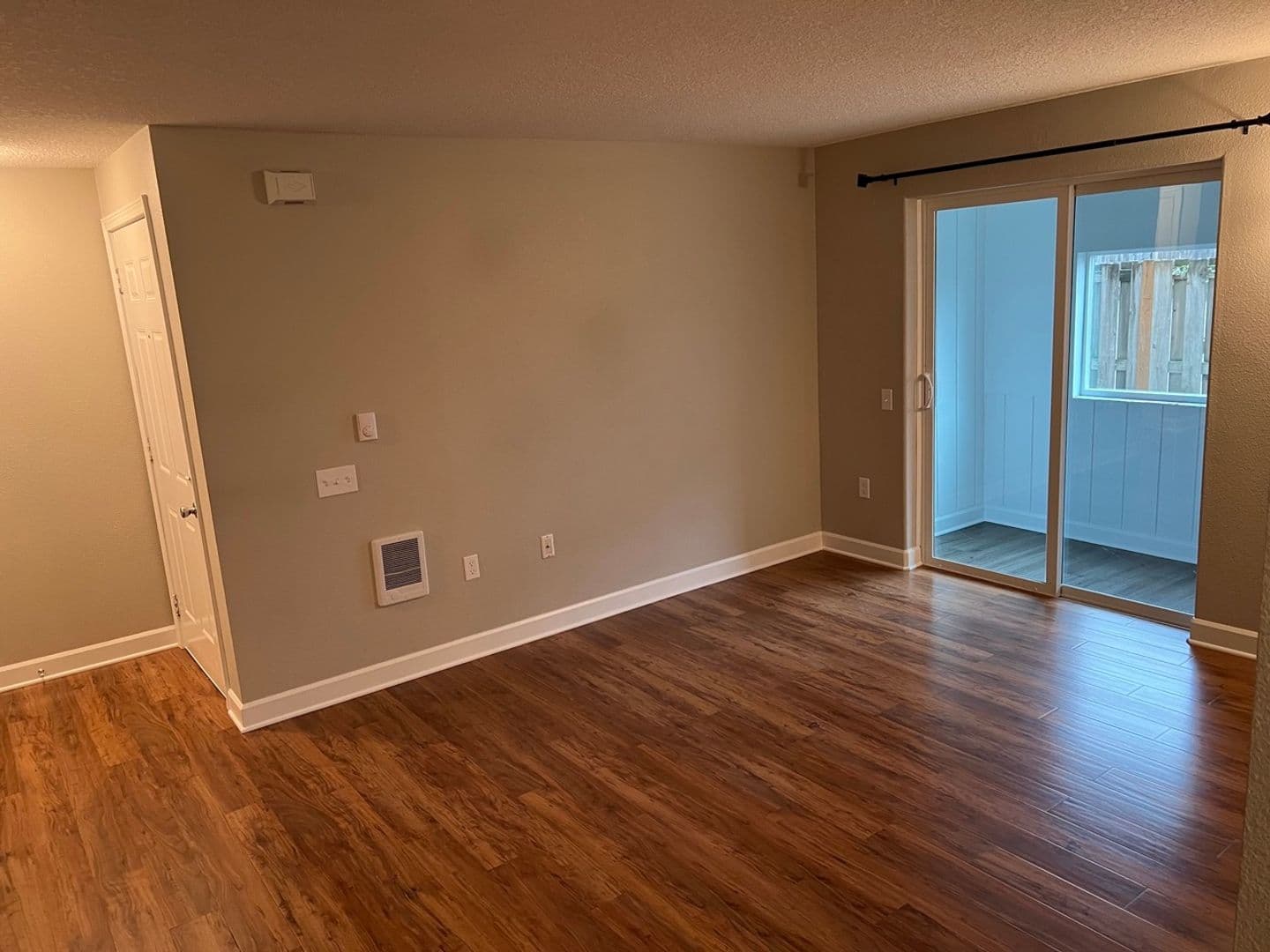 Forest Grove Apartment: 3007 22nd Pl