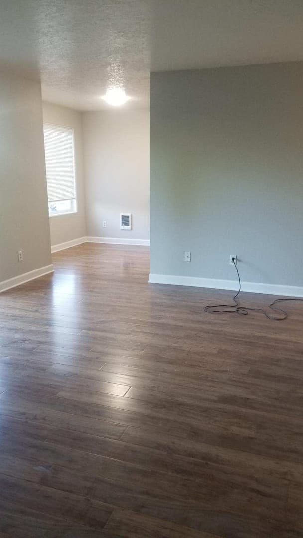 McMinnville Apartment: 550 SW Edmunston St.
