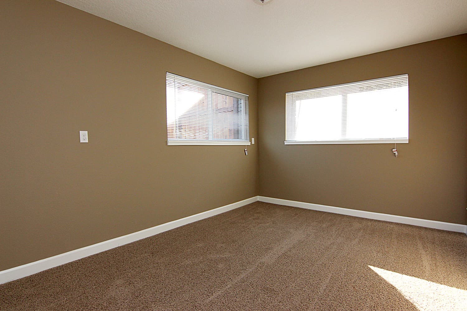 Portland Apartment: 3611 SW Baird St.