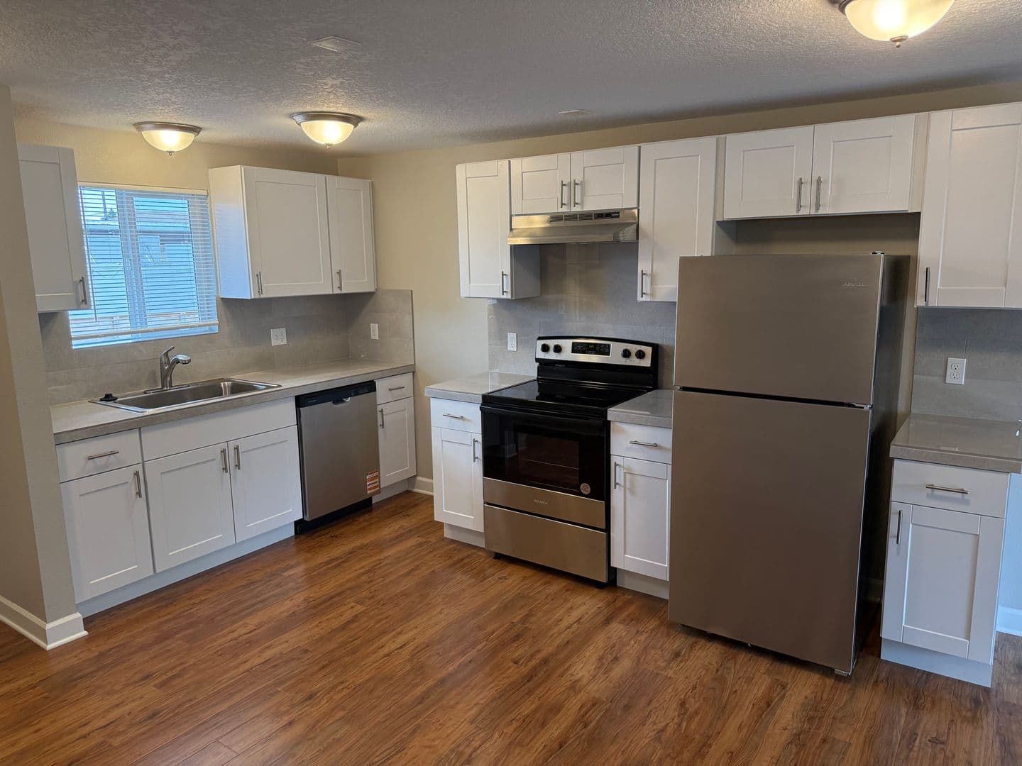 McMinnville Apartment: 605 NW Adams St.