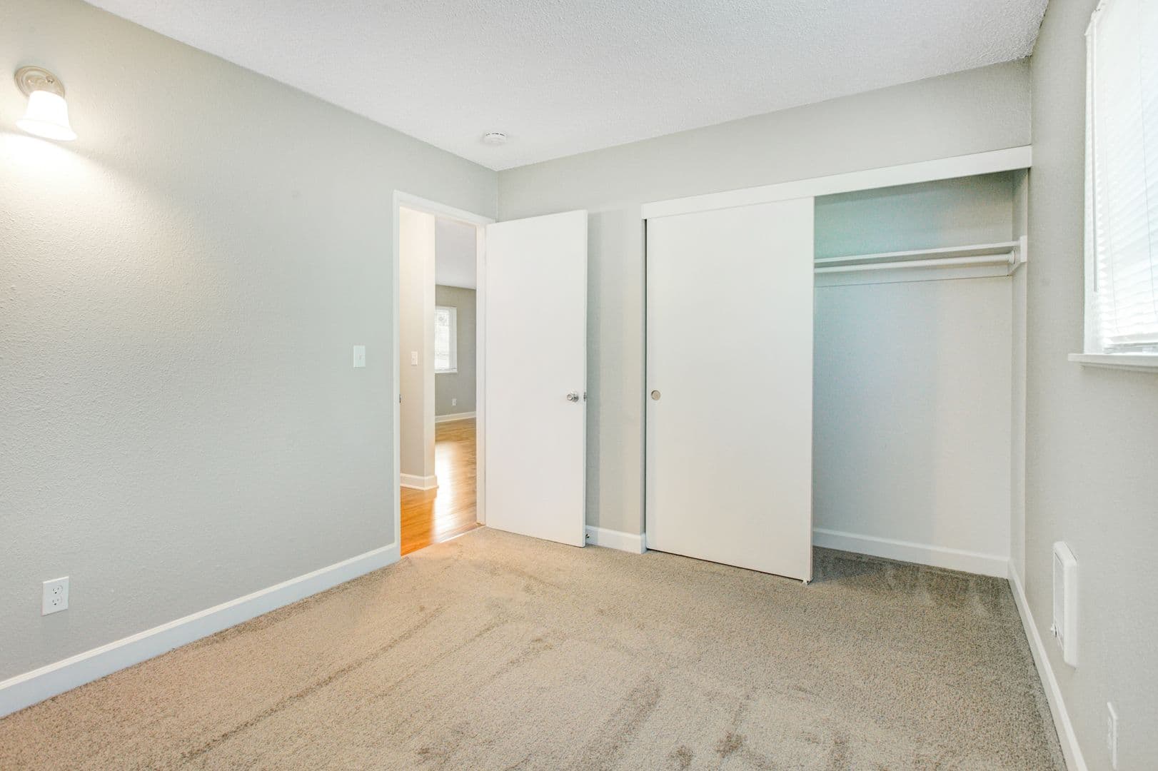 Milwaukie Apartment: 13306 SE Linden Ln