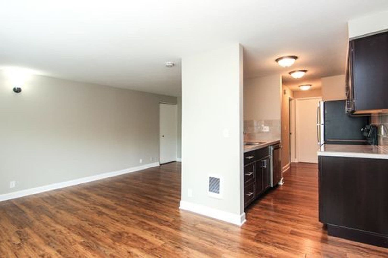 Portland Apartment: 7938-7960 SW 35th Ave