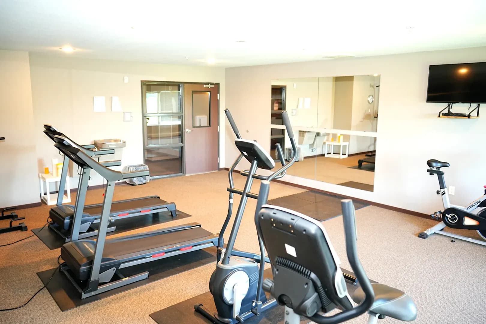 Glencoe Apartment: 2905 14th Street East