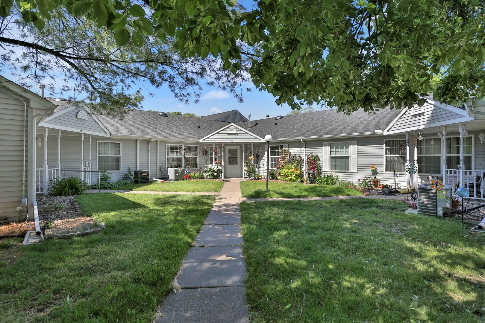 Oakdale Apartment: 1745 Granada Ave N
