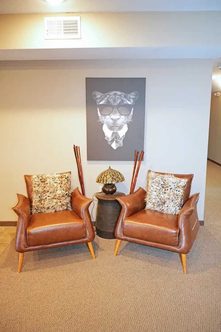Glencoe Apartment: 2905 14th Street East