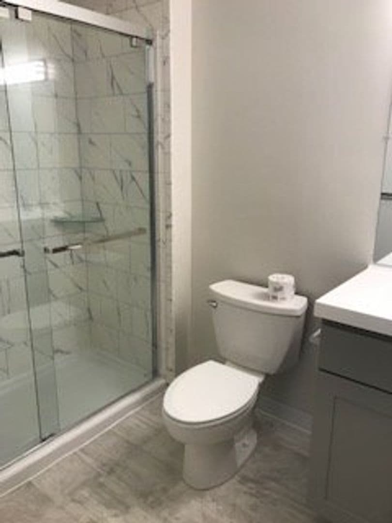 Edwardsville Apartment: 200 Gateway Drive