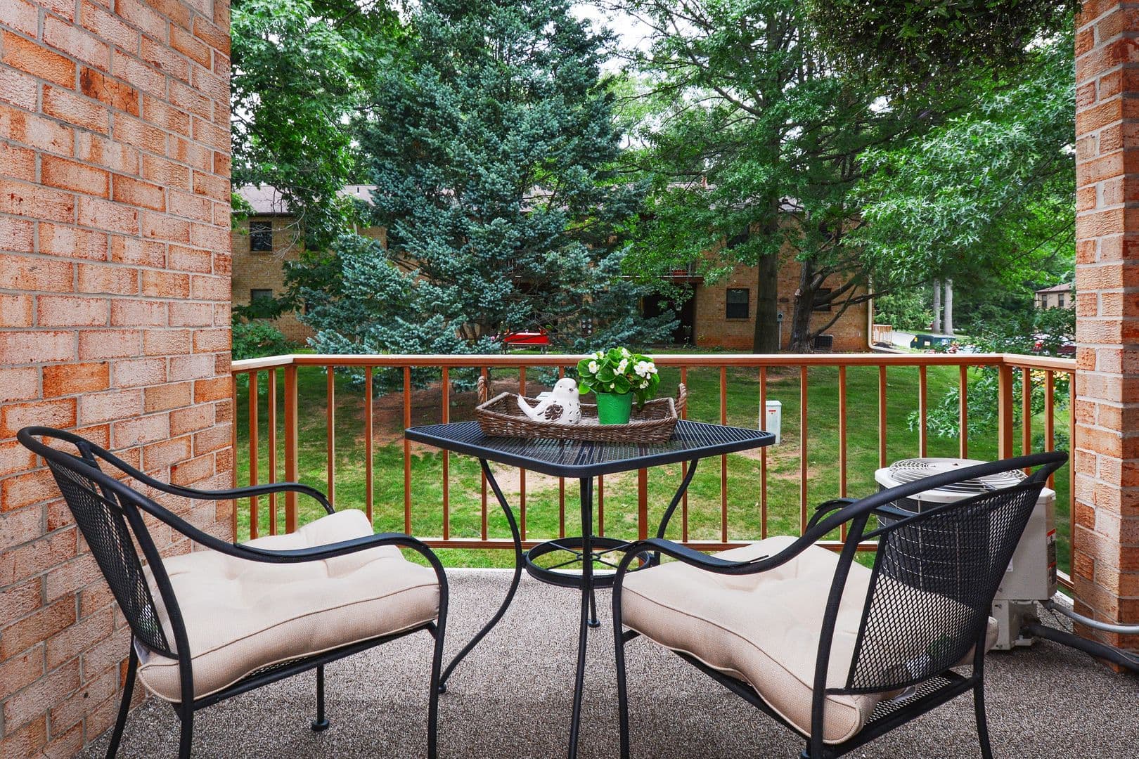 York Apartment: 42 Oak Ridge Drive