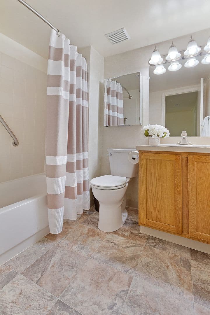 York Apartment: 42 Oak Ridge Drive