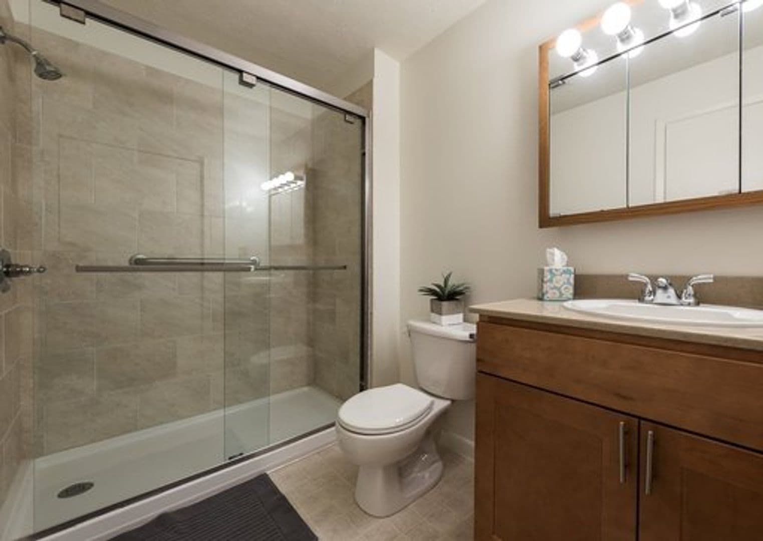 Edwardsville Apartment: 200 Gateway Drive